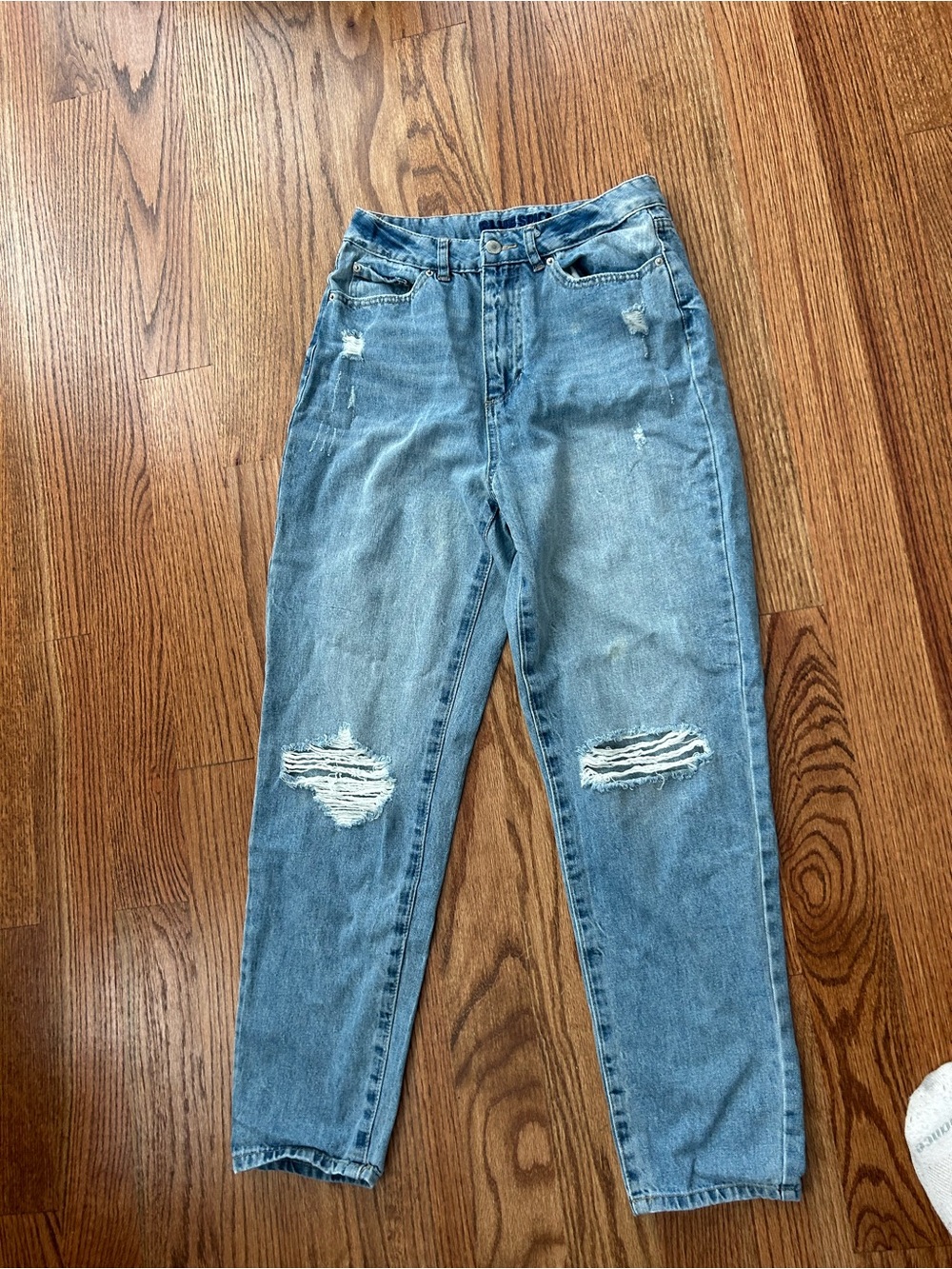 Blue Spice Distressed Boyfriend Jeans in Light Blue Wash